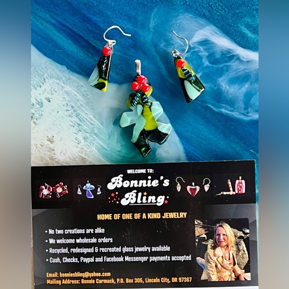 Bonnie’s Bling One Of A Kind Fused Glass Jewelry and Accessories to Wear. - Picture 2 of 16